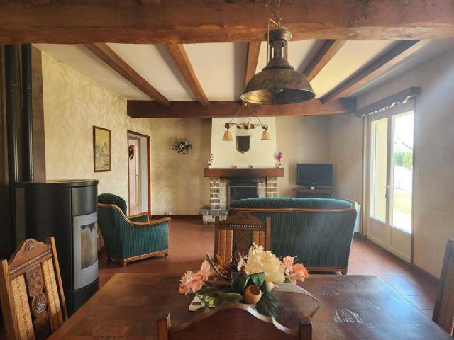 Maison avec fort potentiel Deux espaces de vie Grenier