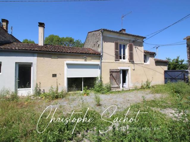 Maison avec fort potentiel, proche de Beauvoir sur Niort et Saint jean d'angély
