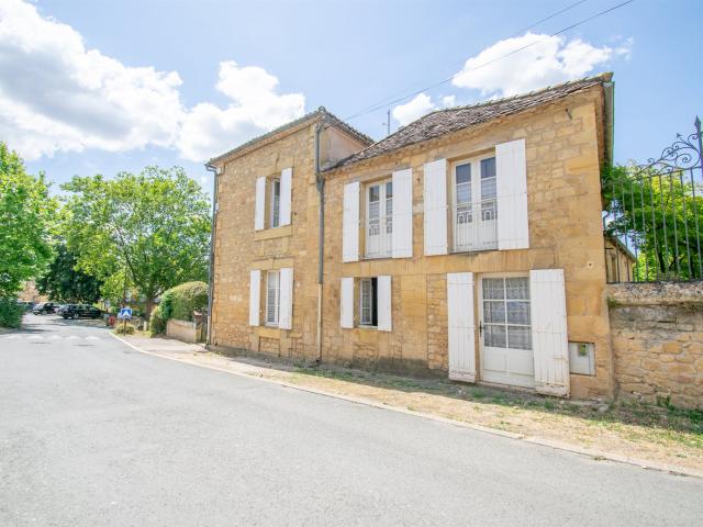 Maison avec gîte au centre bourg de Saint Avit Senieur 202m² Saint Avit Sénieur