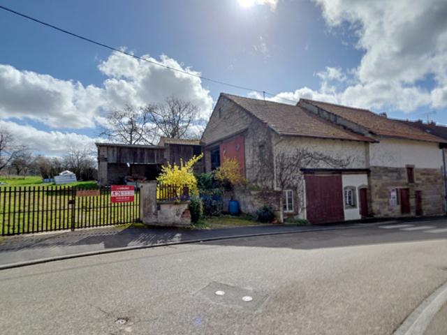 Maison avec grange à Petersbach: un potentiel rare sur 19 a