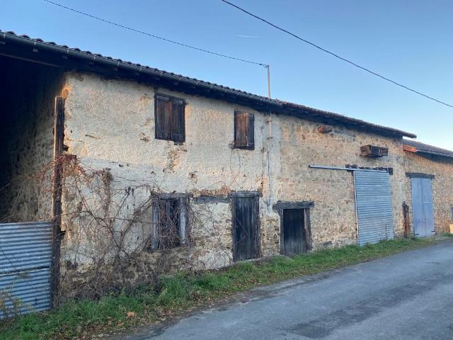 Maison avec grange attenante et terrain à Sereilhac