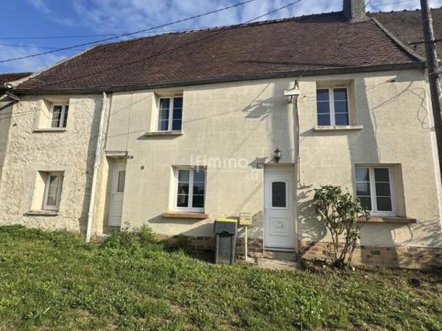 Maison avec grand terrain et potentiel équestre