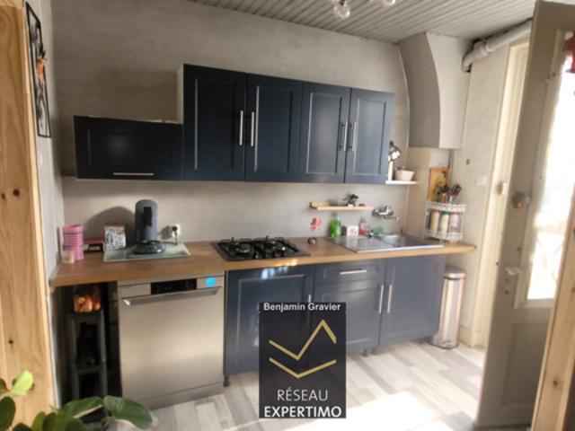 Maison avec grand jardin et garage, idéal 1er achat