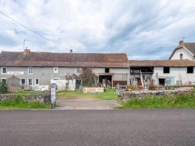Maison avec grandes dépendances pour habitation et/ou projets divers