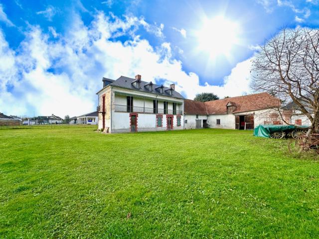 Maison avec Grandes Dépendances sur Bernac Debat