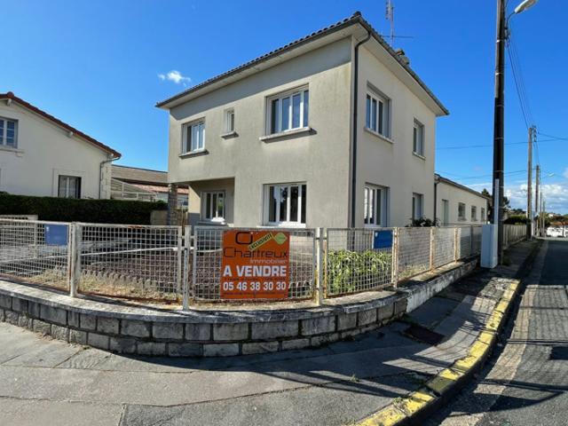 MAISON AVEC HANGAR