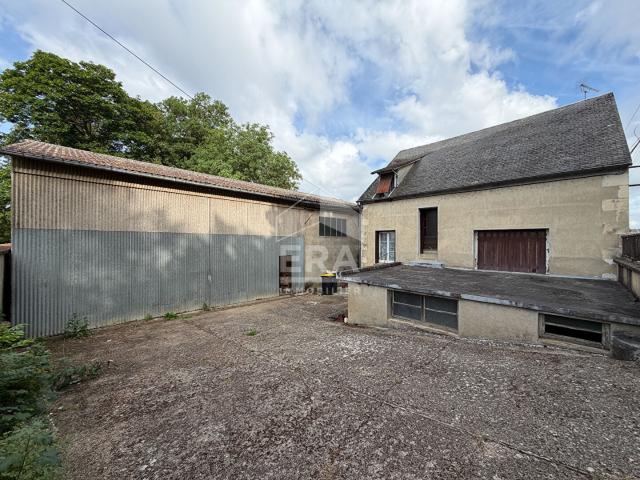Maison avec hangar à Bourges