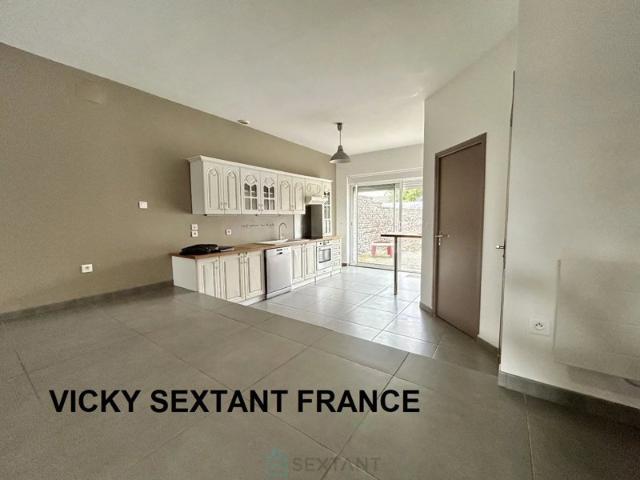 MAISON AVEC HANGAR DE 80 M2