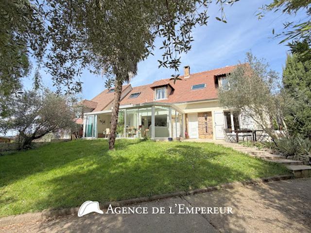 Maison avec jardin et terrasse