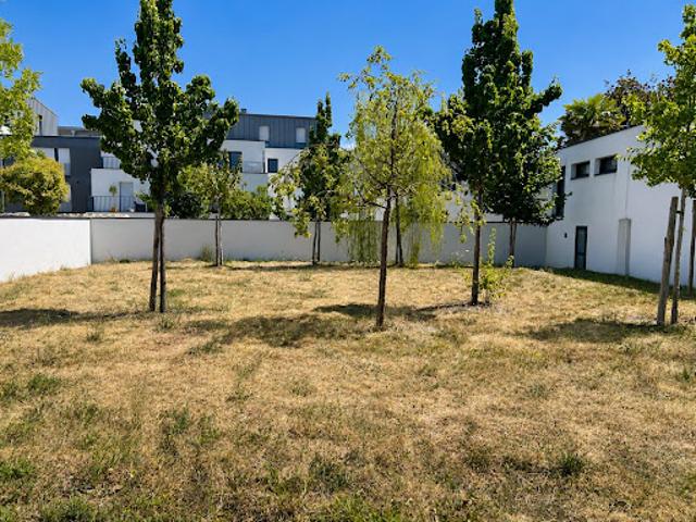 Maison avec jardin