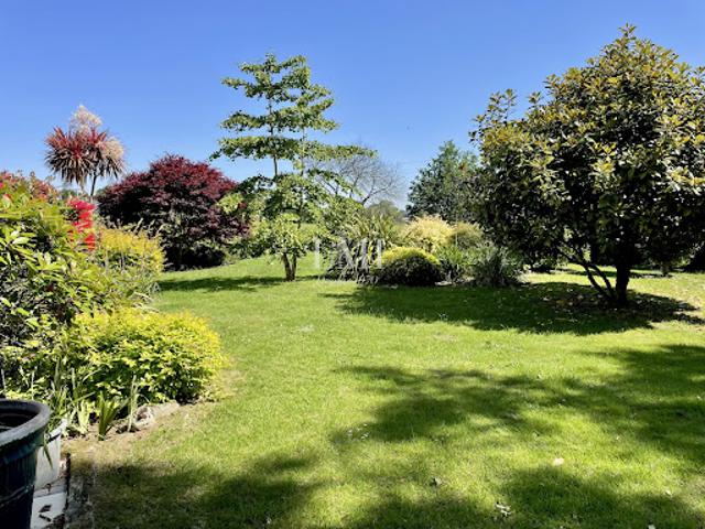 Maison avec jardin