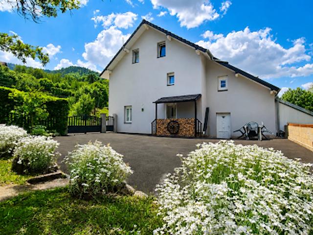 Maison avec jardin