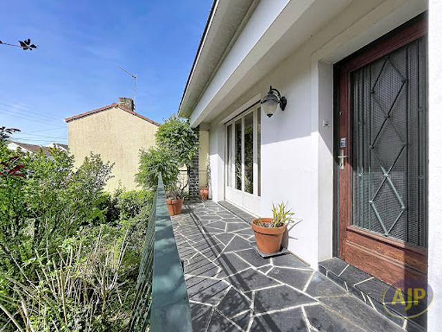 Maison avec jardin