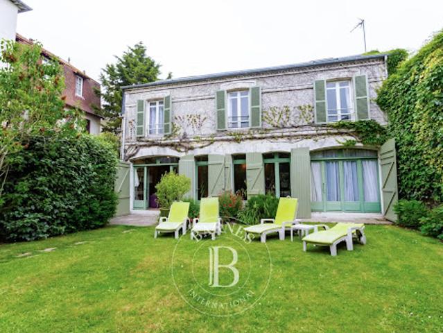 Maison avec jardin