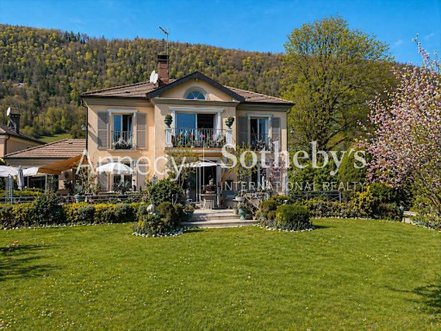 Maison avec jardin et terrasse