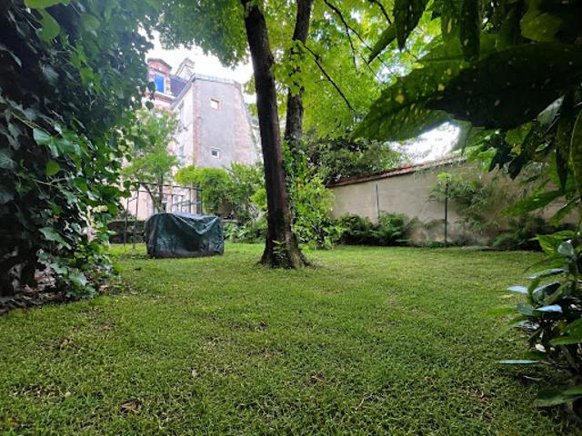 Maison avec jardin