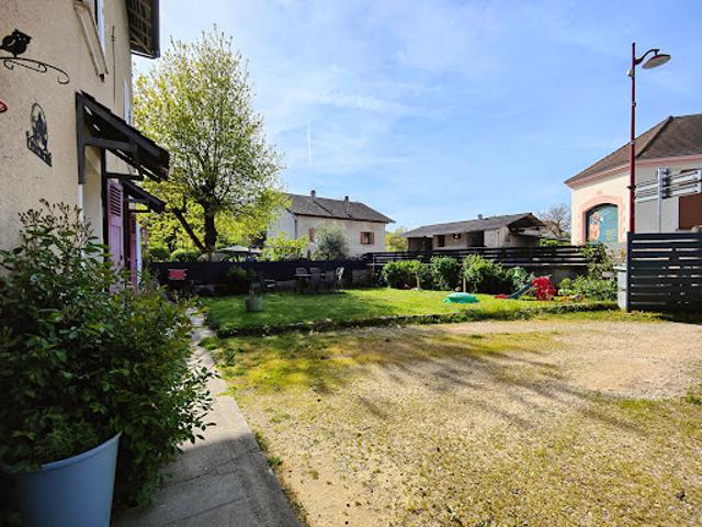 Maison avec jardin