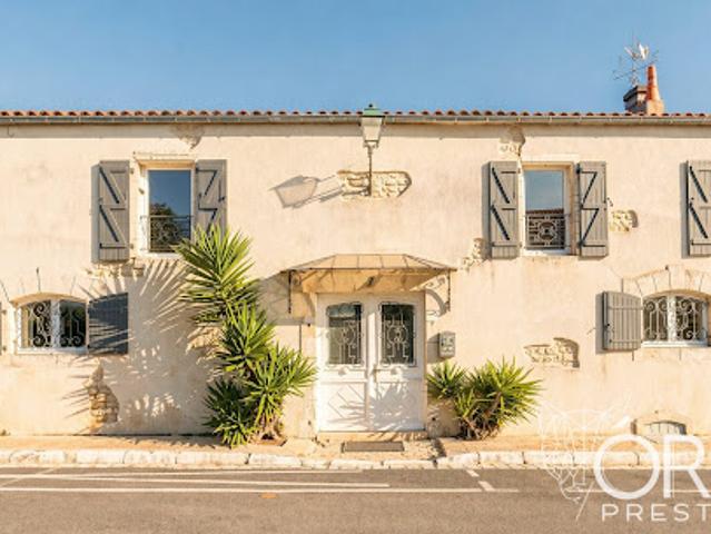Maison avec jardin et terrasse