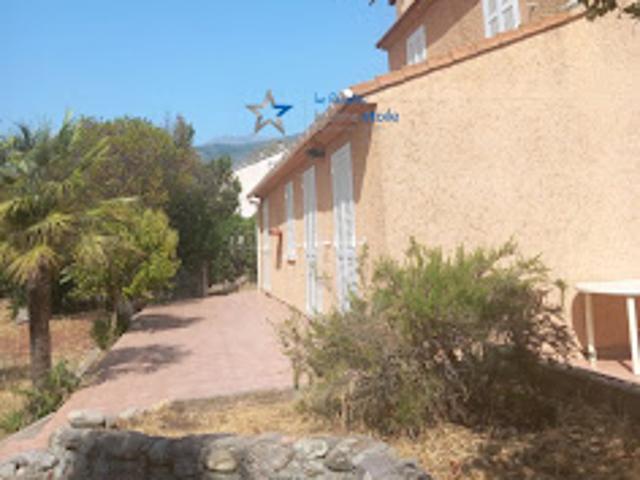 Maison avec jardin