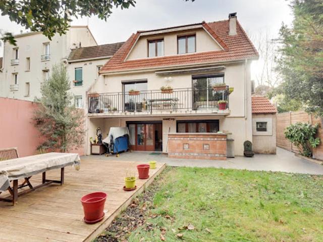 Maison avec jardin et terrasse