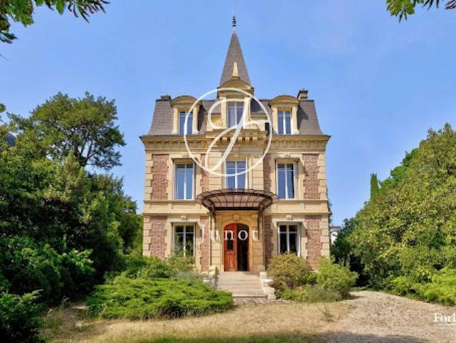 Maison avec jardin