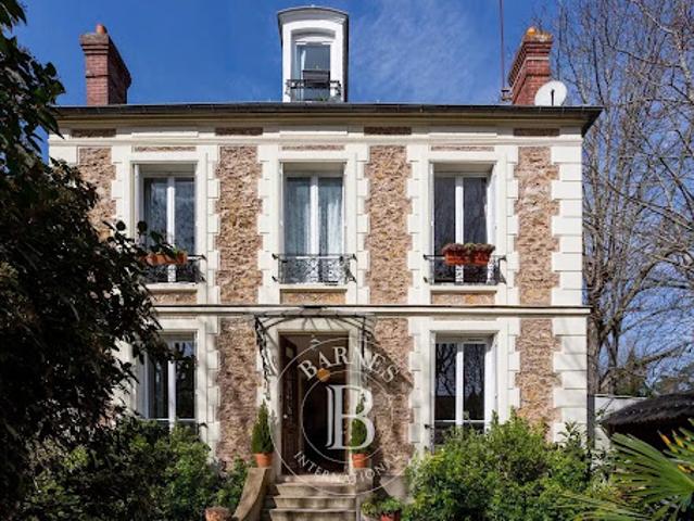 Maison avec jardin et terrasse