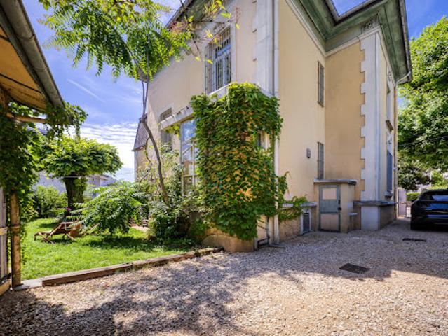 Maison avec jardin