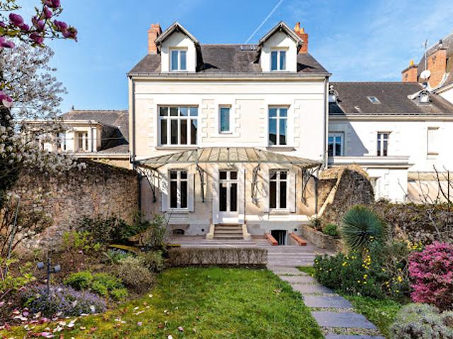 Maison avec jardin et terrasse