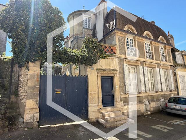 Maison avec jardin et terrasse