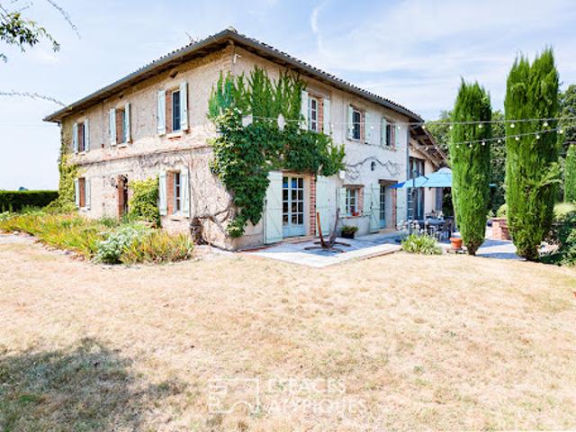 Maison avec piscine et jardin