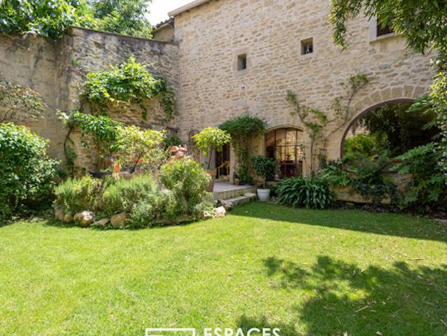 Maison avec jardin