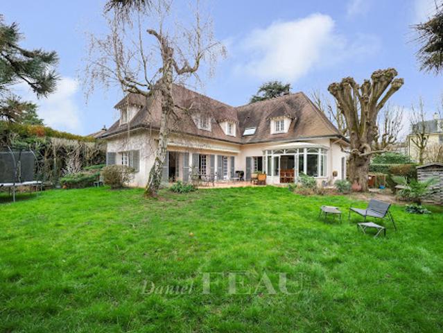 Maison avec jardin et terrasse