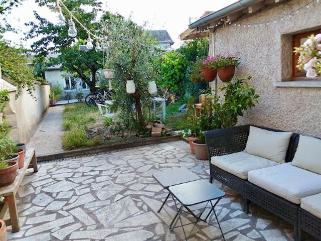 Maison avec jardin