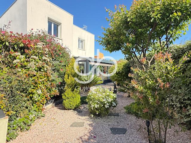 Maison avec jardin