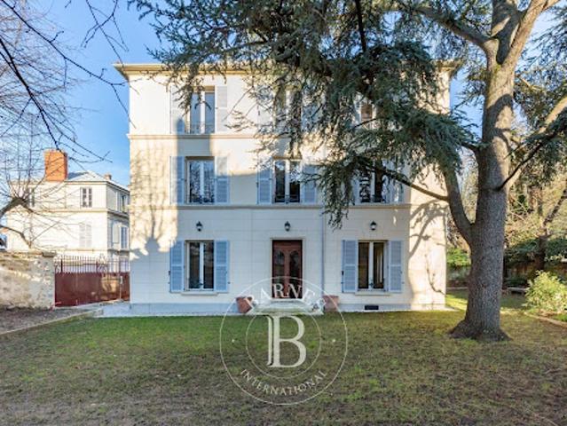 Maison avec jardin