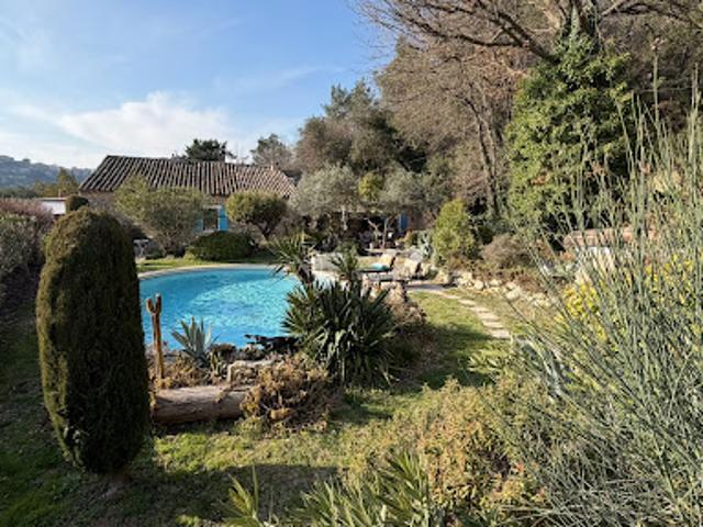 Maison avec jardin