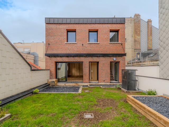 Maison avec jardin