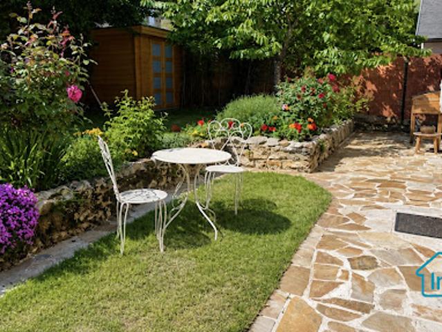 Maison avec jardin
