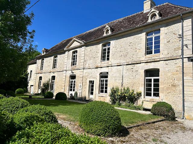 Maison avec jardin