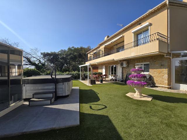 Maison avec jardin