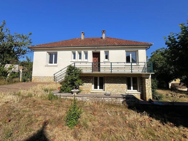 Maison avec jardin à vendre, à 5 Km de Gourdon. 97m² Gourdon
