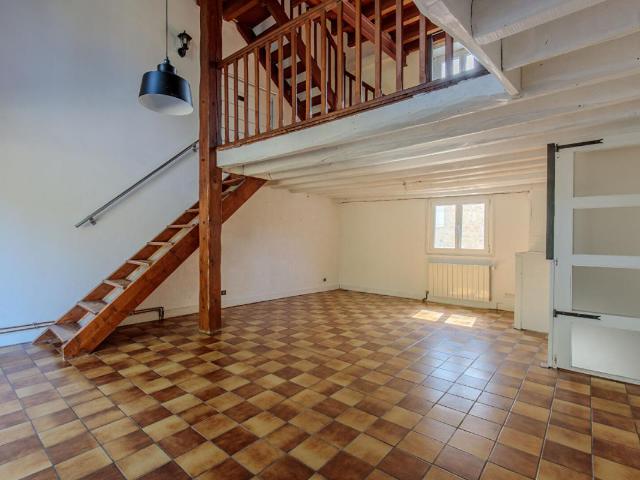 Maison avec jardin à louer sur Seraincourt 95 3 chambres et un bureau