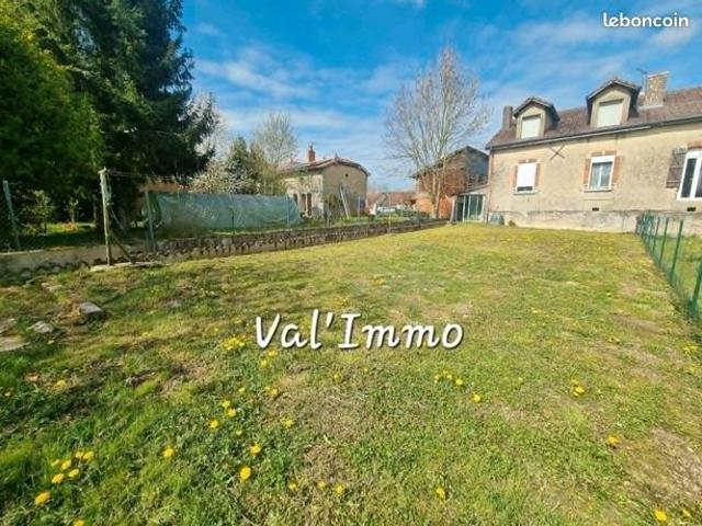 Maison avec jardin beau potentiel à exploiter