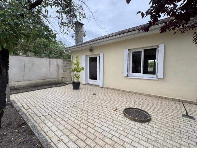 Maison avec jardin garage