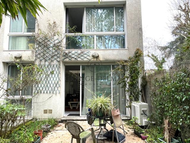 Maison avec jardin de ville et garage T2 et studio indépendants SAINT SEURIN