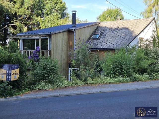 Maison avec jardin et garage