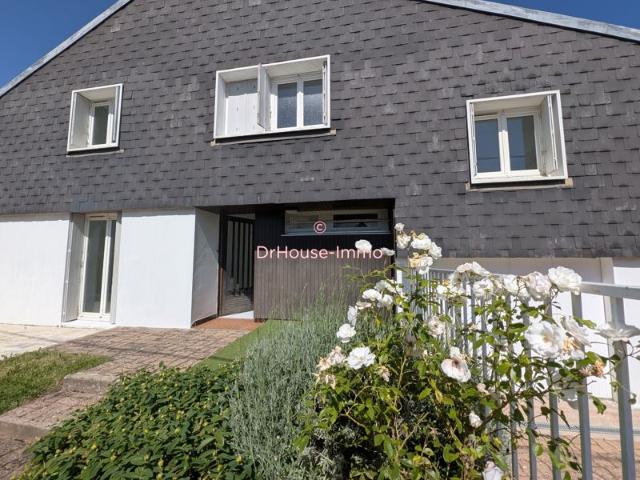 Maison avec jardin et garage