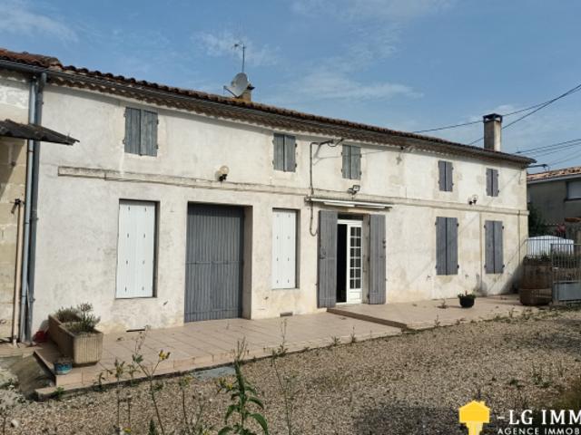 Maison avec jardin et dépendances