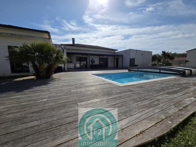 Maison avec jardin et piscine, à vendre à Bravone