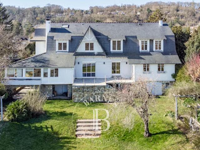 Maison avec jardin et terrasse
